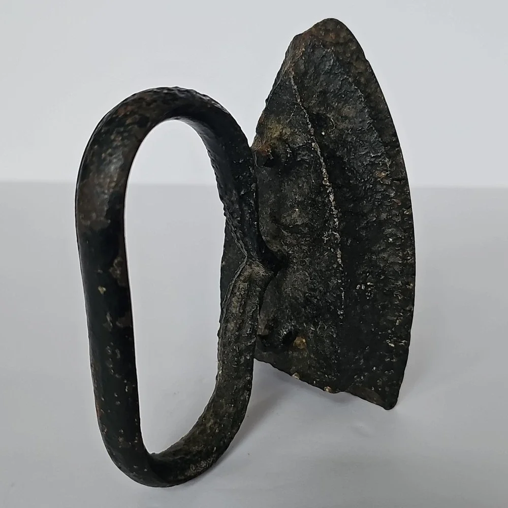 Antique Black Cast Iron Clothing Press Iron Vintage 3lbs 8oz 1926
